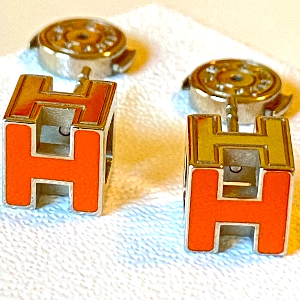 HERMES 3D CUBE EARRINGS❤️